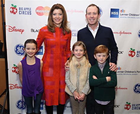Who is norah odonnell married to. Norah O’Donnell has a lovelily shaped body and a noteworthy net worth. Below are all her body measurements, including height, weight, shoe size, dress size, bra size, and more! Norah was born January 23, 1974 in Washington, D.C. She’s married to restaurateur Geoff Tracy since 2001 and has three kids. From 1999 to 2011, O’Donnell … 