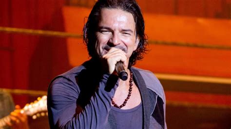 Who is ricardo arjona