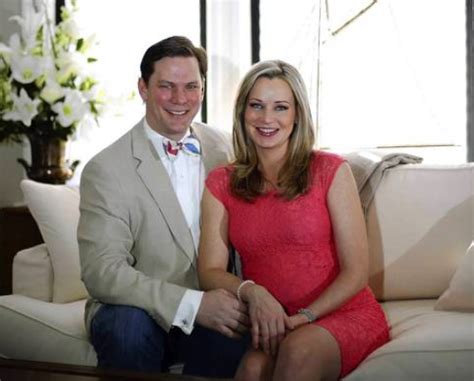 As of now, Sandra Smith is a married woman. The Fox News report