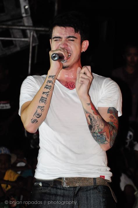 Who is the vocalist of rivermaya