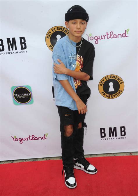 How old is Trey Makai from TikTok? Trey Makai is among those children who have become a social media sensation based on his TikTok content. Makai rose to fame by sharing his choreographed dance performances on TikTok.. Born August 21, 2008, the 12-year-old is famous on multiple platforms, including Facebook, YouTube and TikTok.. However, he's made his bread and butter on the Chinese video .... 
