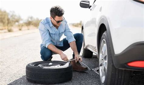 Who to Call When You Get A Flat Tire While Driving