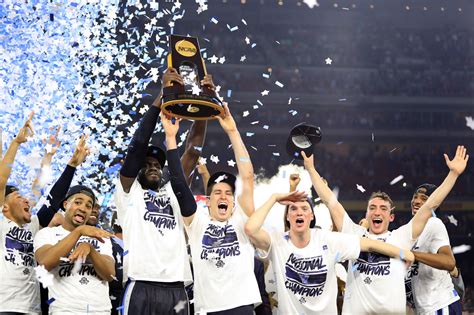 Who won in the basketball game. Head coach Dan Hurley of the University of Connecticut Huskies celebrates with his team after they defeated the San Diego State Aztecs 76-59 in the NCAA Men's Basketball Tournament National ... 