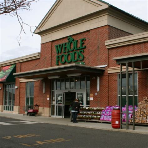 Whole foods bedford. Whole Foods is currently located in the vicinity of the intersection of I 293 and Everett Turnpike, in Bedford, New Hampshire. By car . Merely a 1 minute drive time from Bedford Farms Drive, Kilton Road, South River Road or Meetinghouse Road; a 3 minute drive from Exit 2 of Nh-101, I-293 or Second Street (US-3); and a 12 … 