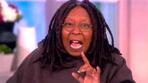 Whoopi goldberg diablo 4. It turns out that Oscar-winning actress Whoopi Goldberg is a fan of the Diablo series. Unfortunately, she is also an Apple person, and Diablo IV is only available on PC, Xbox, … 