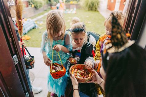 Why Do We Pass Out Candy on Halloween? - Yahoo News