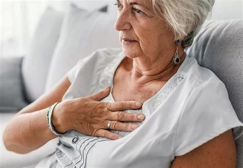 Why Does Heartburn Get Worse With Age? – Cleveland Clinic