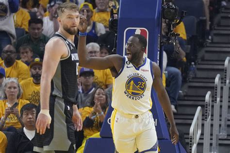 Why Draymond Green offered to come off the bench for Warriors in Game 4