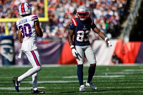 Why Patriots first-round flier ate into DeVante Parker’s snaps in win over Bills