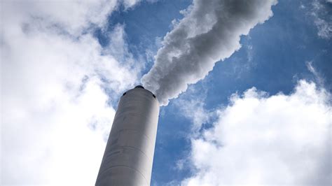 Why carbon capture on waste-to-energy facilities undermines ... - Euractiv