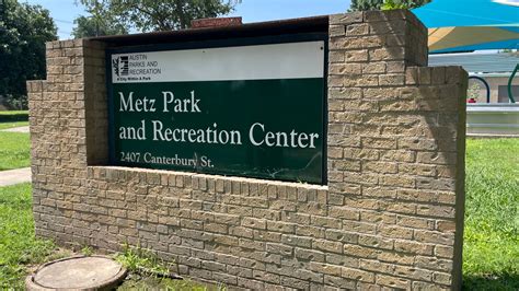 Why do Metz Park and its attached recreation center have different names?