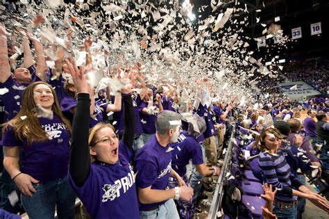 Why do k-state fans hold shoes. Apr 21, 2023 · Manhattan. Most college football teams play a spring game in front of fans every April. Some college football teams prefer to hold a more casual event with fans in attendance and call it a spring ... 