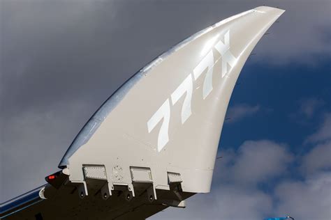 Why does the 777X have folding wing tips