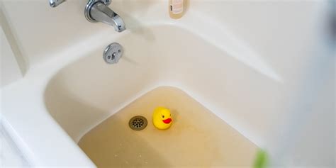 Why is Water Backing Up in my Bathtub After I Flush?