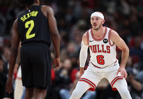 Why the Chicago Bulls don’t start Alex Caruso, despite the veteran guard’s stabilizing effect when he’s on the court