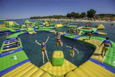 Wibit water park. Jun 20, 2019 · Officially opening June 19, 2019, the Wibit Water Park at Grindstone Lake is amongst a popular growing trend of active, on-water entertainment and recreational activity at public facilities across the United States. Daily visitor passes for the Wibit are $20. Lincoln County and Mescalero residents can buy season passes for: 