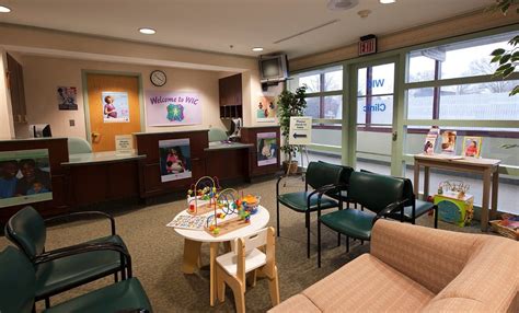  Ogden, KS WIC Programs, WIC Clinics, and Office Locations ... The Manhattan WIC office is located on the upper level of the Family and Resource Center (FCRC), 2101 ... . 