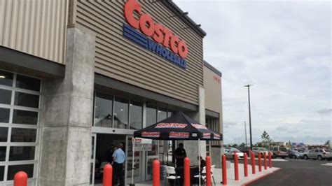 Wichita kansas costco. Jun 3, 2015 · Shop Costco's Wichita, KS location for electronics, groceries, small appliances, and more. Find quality brand-name products at warehouse prices. ... WICHITA, KS 67207 ... 