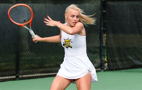 DALLAS, Texas - The Wichita State tennis team wrapped up its final fall tournament Sunday, collecting four wins at the SMU Red and Blue Challenge..