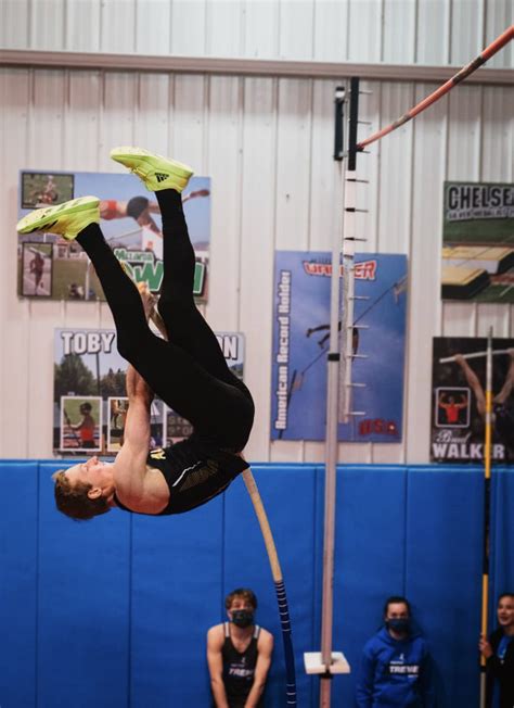 Shocker Track Club Pole Vault training begins on Saturday, November 2, 2019 at 100p at Northeast Magnet High School at 5550 North Lycée Street in Bel... Jump to Sections of this page. 