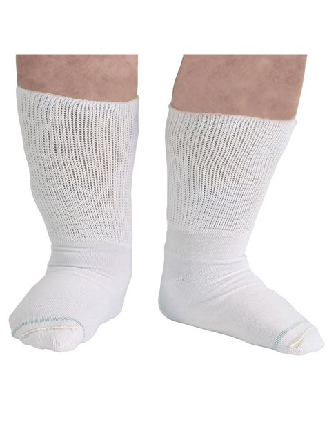 Wide open socks. The fabric in the special wear (i.e., extra wide socks) fits perfectly against the swollen feet. The firm pressure is vital in decreasing the blood vessels’ diameter. When the diameter decreases, the blood vessels close, and they only open when the heart pumps blood. The valves open and close to let the blood flow. 