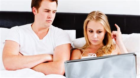 Wife watches porn
