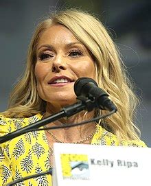 Kelly Maria Ripa, född 2 oktober 1970 i Berlin, Camden County, New Jersey, är en amerikansk skådespelerska, dansare, programledare i TV och TV-producent.. 