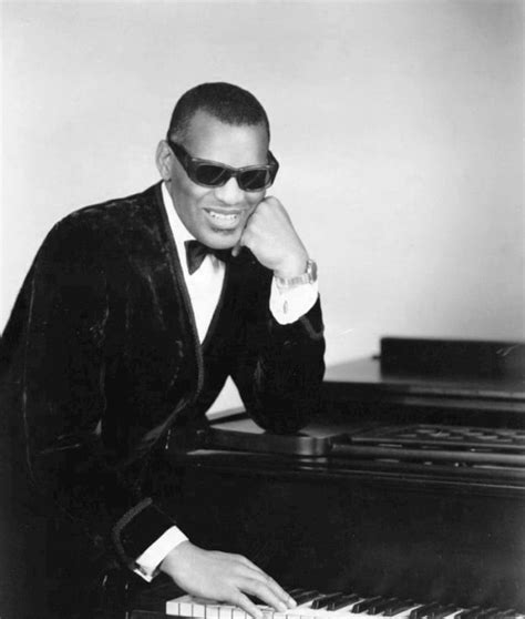 Wiki ray charles. Ray Charles Robinson (23 September 1930 – 10 Juni 2004) adalah seorang penyanyi, penulis lagu, pianis, dan komposer Amerika. Di antara teman dan sesama musisi, dia lebih suka dipanggil "Saudara Ray". Dia sering disebut sebagai "The Genius". Charles menjadi buta selama masa kanak-kanak karena glaukoma. [2] 