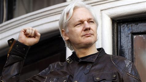 Wikileaks founder julian assange arrested in uk