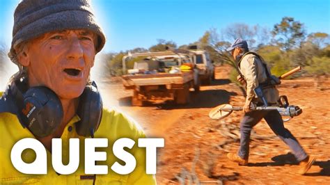 Wild Dogs Force Shane & Russel Off A Lease Aussie Gold Hunters