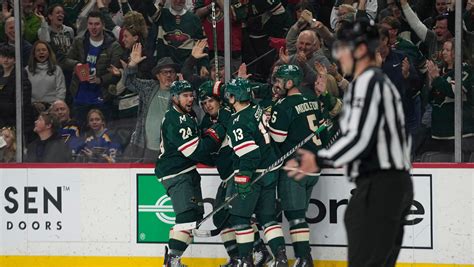 Wild beat Blues 5-3 to keep pace in Central Division