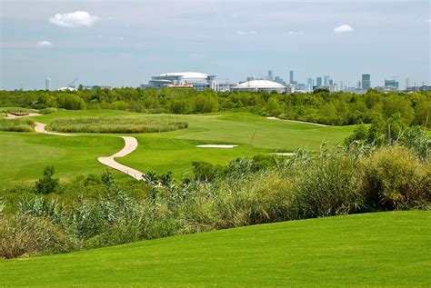 Wildcat golf club. Wildcat is the official course of all the Houston sports teams so I was expecting this place to be snooty but was very surprised at the laid back atmosphere. I booked a discounted tee time for 2 online for Saturday at 12:45 on July 26,2014. 