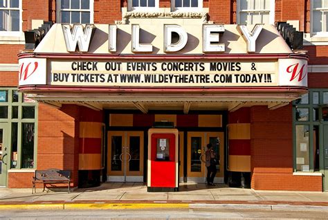 Wildey theatre edwardsville. The Wildey is a renovated movie theatre in the heart of Edwardsville, Illinois. It is a small, intimate setting with a wide variety of shows. I do not think there is a bad seat in the house. All the seats are comfortable and the sound system is great. On Tuesday evenings they vintage movies on the big screen. Enjoy! 
