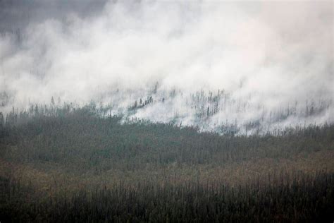 Wildfire fight switches from defence to offence near Yellowknife
