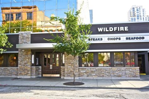  Wildfire is a modern-day 1940's dinner club that offers a variety of dishes, from horseradish crusted filet to cashew-crusted cod. Enjoy the jazz, the service and the seasonal selections at this Chicago area restaurant. 