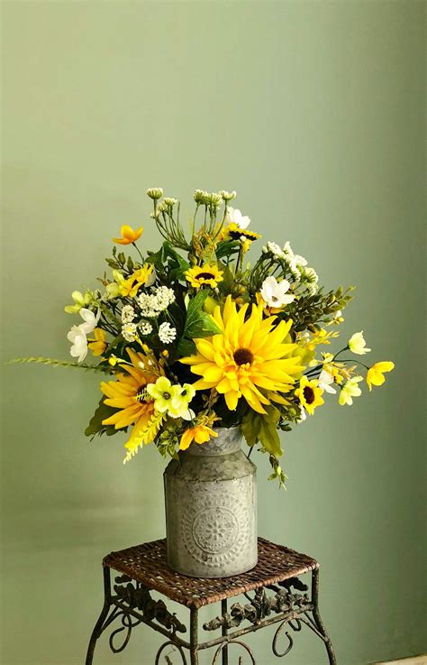 Wildflower Centerpiece - Etsy