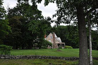 Wildwood Hall - Wikipedia