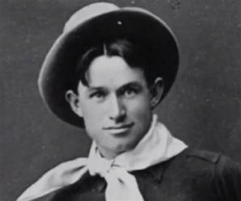 Will Rogers Biography - Childhood, Life Achievements & Timeline