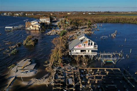 Will florida be underwater. A map shows the areas at risk of flooding with every foot of sea level rise by 2050. Florida has the highest population density in harm’s way, but the … 
