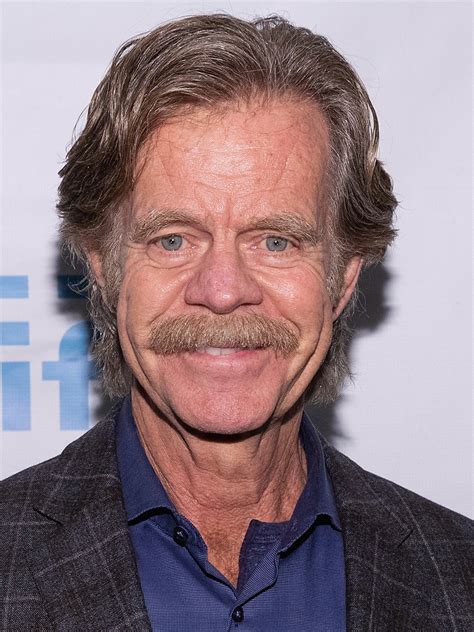 William h macy director. William Hall Macy, Jr. (born March 13, 1950) is an American actor and writer. He was nominated for an Academy Award for his role as Jerry Lundegaard in Fargo. He is also a teacher and director in ... 