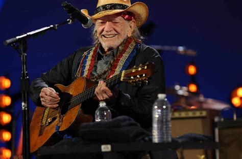 Willie Nelson's 90th birthday concerts getting theatrical release