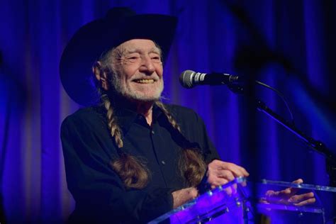 Willie Nelson headed on the road again with Outlaw Music Festival Tour