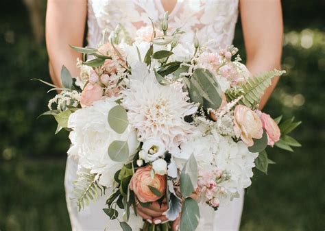 Willow Branch Flowers - Mooresville and Lake Norman Area Wedding Florist