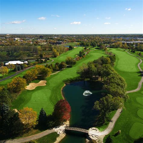 Willow crest golf club. This page shows golf course information for Willow Crest Golf Club in Oak Brook, USA. The golf course has 18 holes and its total par is 70 If the information is incorrect, please let us know using the contact form . 