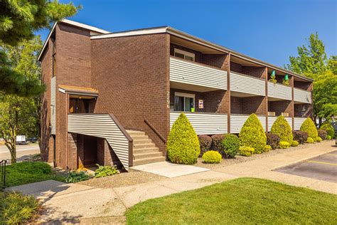Learn more about Willowood Village & Townhomes Apartments located at 2857 Willowood Dr, Erie, PA 16506. This apartment lists for $855-$1775/mo, and includes studio-3 beds, 1-2 baths, and 352-1324 .... 