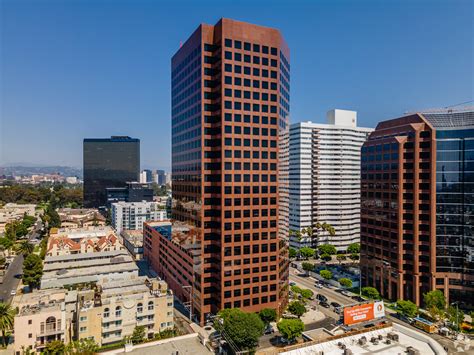 Virtual Tour. $10,720 - 15,000. 1-4 Beds. Dog & Cat Friendly Fitness Center Pool Dishwasher Refrigerator Kitchen In Unit Washer & Dryer Walk-In Closets. (323) 825-6246. The Landmark Los Angeles. 11750 Wilshire Blvd, Los Angeles, CA 90025. Linea. . 