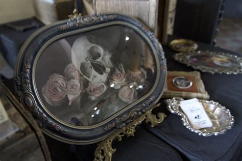 Winchester Mystery House hosts Oddities Market for holiday shopping
