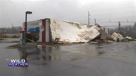 Wind rips roof off car wash in Salem, NH