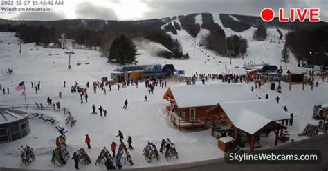 The snow forecast for Ski Windham is: Light rain (total 0.2in), mostly falling on Wed morning. Freeze-thaw conditions (max 50°F on Fri afternoon, min 27°F on Wed night). Winds decreasing (fresh winds from the NW on Wed afternoon, calm by Fri morning).. 