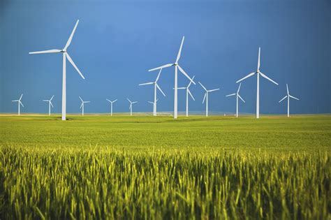 Windmill farm. Construction of the initial turbines in the first major U.S. offshore wind farm began this week south of Martha’s Vineyard off the coast of Massachusetts, following a years-long legal battle and ... 